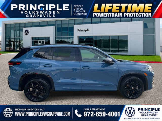 Used 2025 Volkswagen Tiguan SE R-Line AWD/4WD image 4