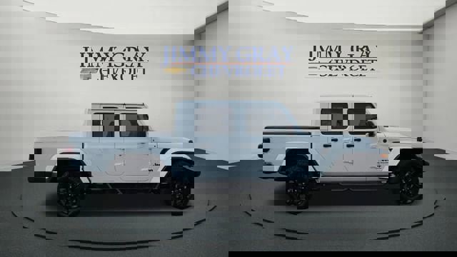 Used 2025 Jeep Gladiator Sport image 6