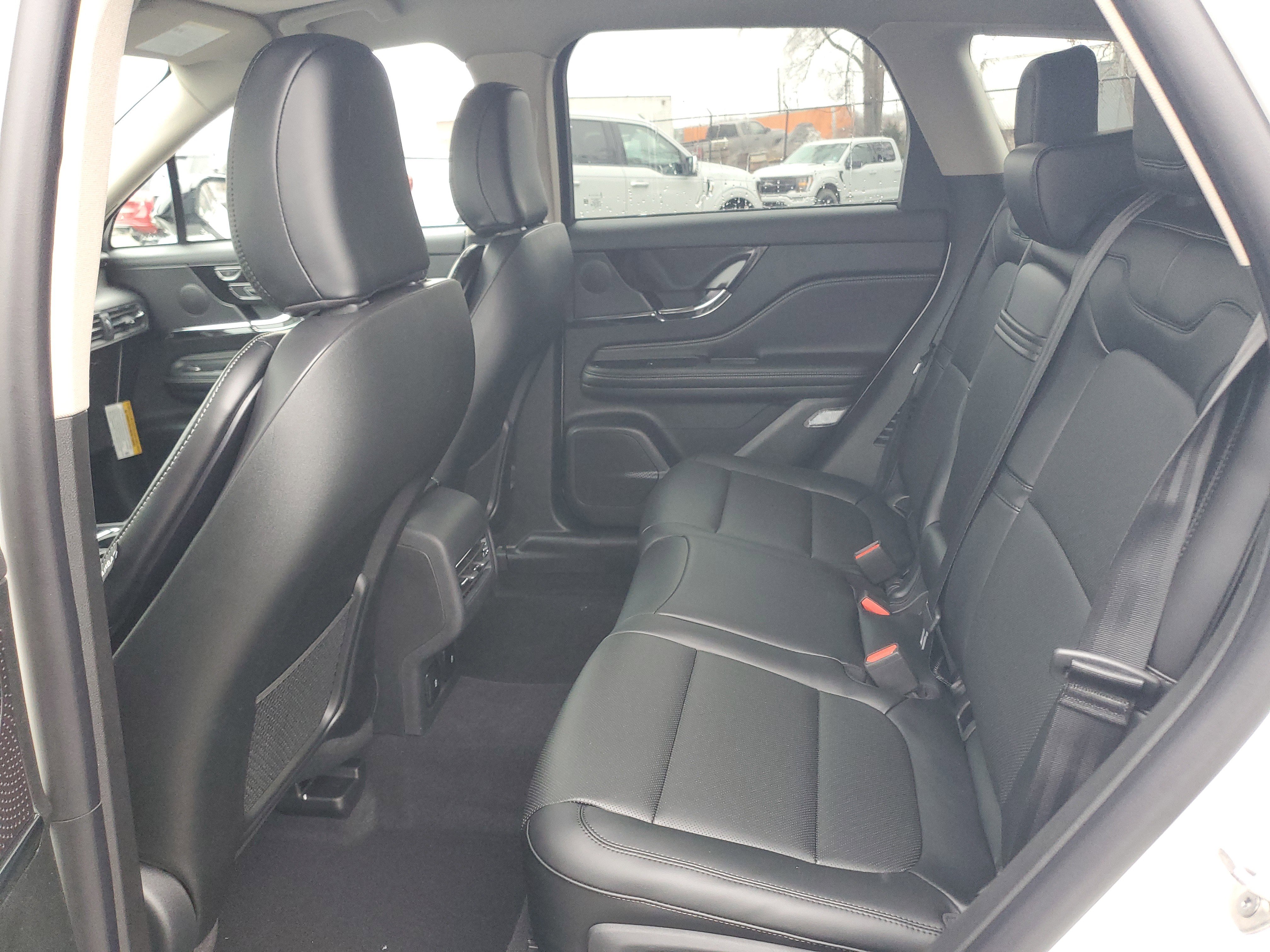 New 2026 Lincoln Corsair Premiere image 25