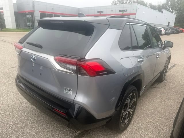 Used 2024 Toyota RAV4 XSE w/ Weather Package AWD/4WD image 5