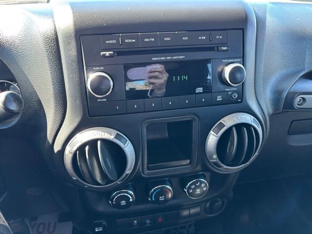 Certified 2017 Jeep Wrangler Unlimited Sport image 29