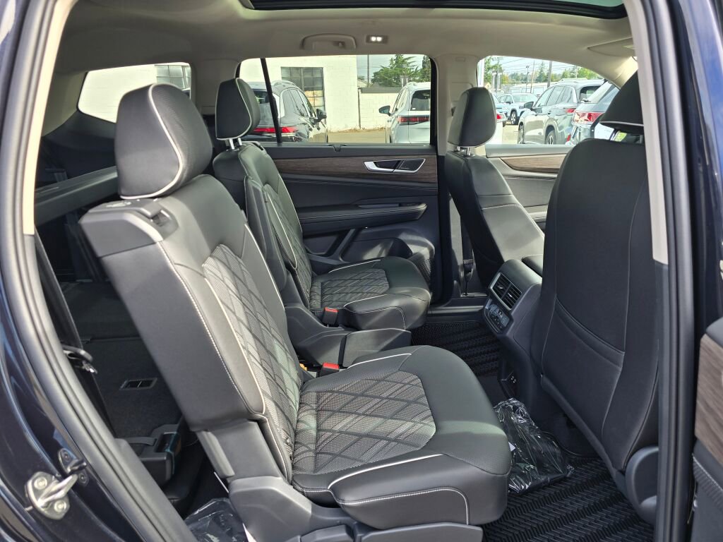 New 2026 Volkswagen Atlas SEL Premium R-Line image 32