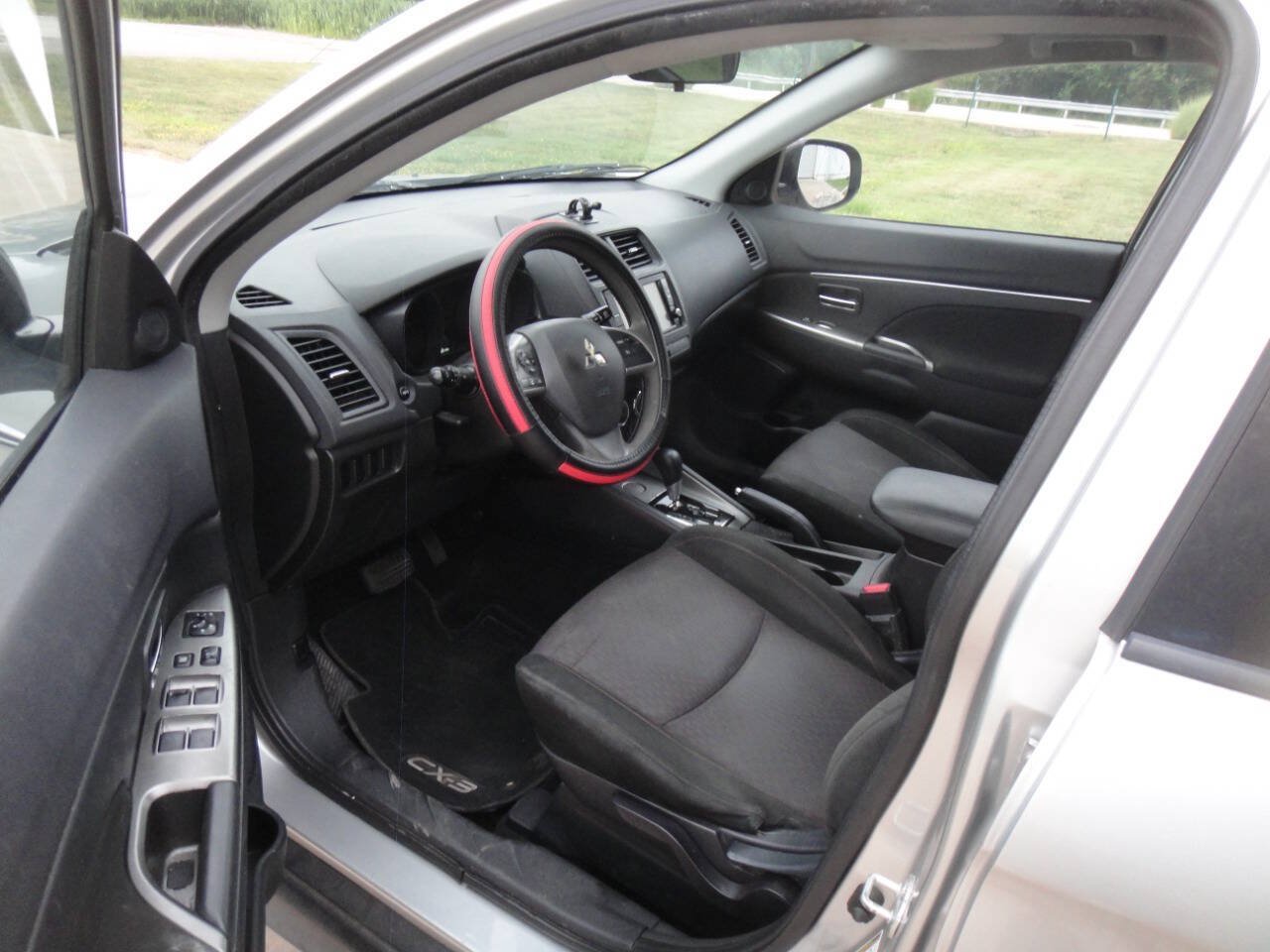 Used 2018 Mitsubishi Outlander Sport ES FWD image 18