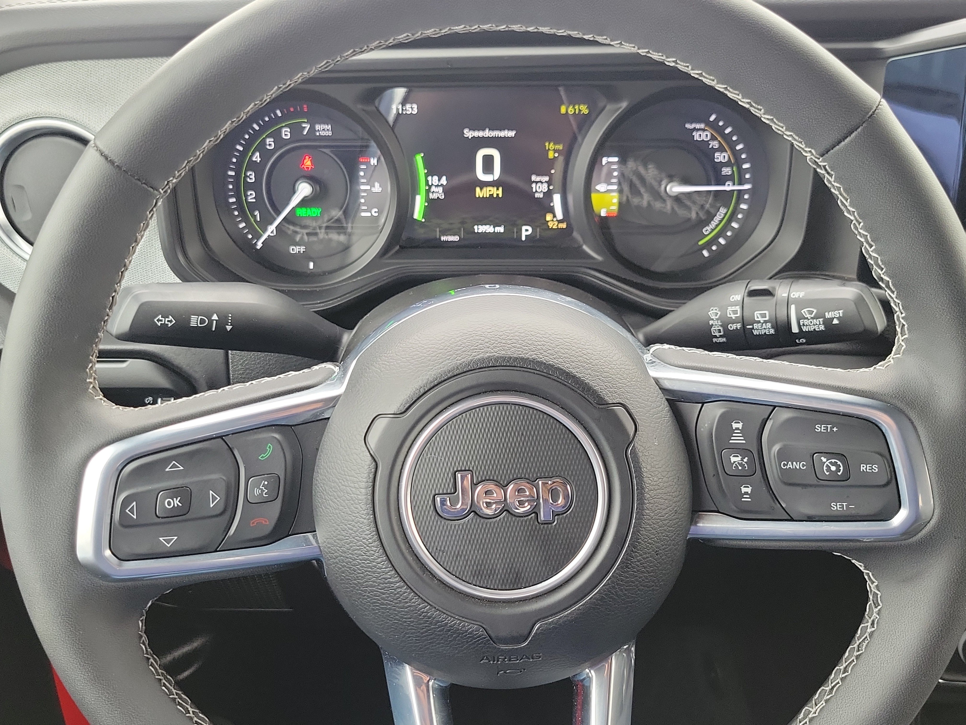 Used 2025 Jeep Wrangler Unlimited Sahara w/ Safety Group AWD/4WD image 8