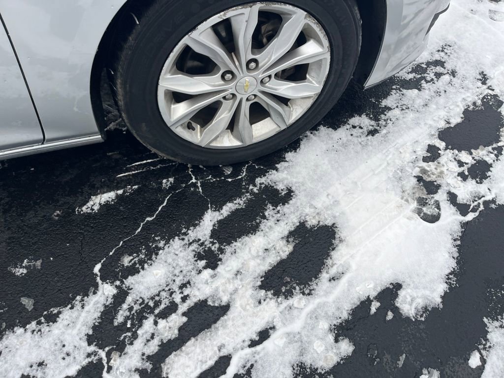 Used 2019 Chevrolet Malibu LT image 24