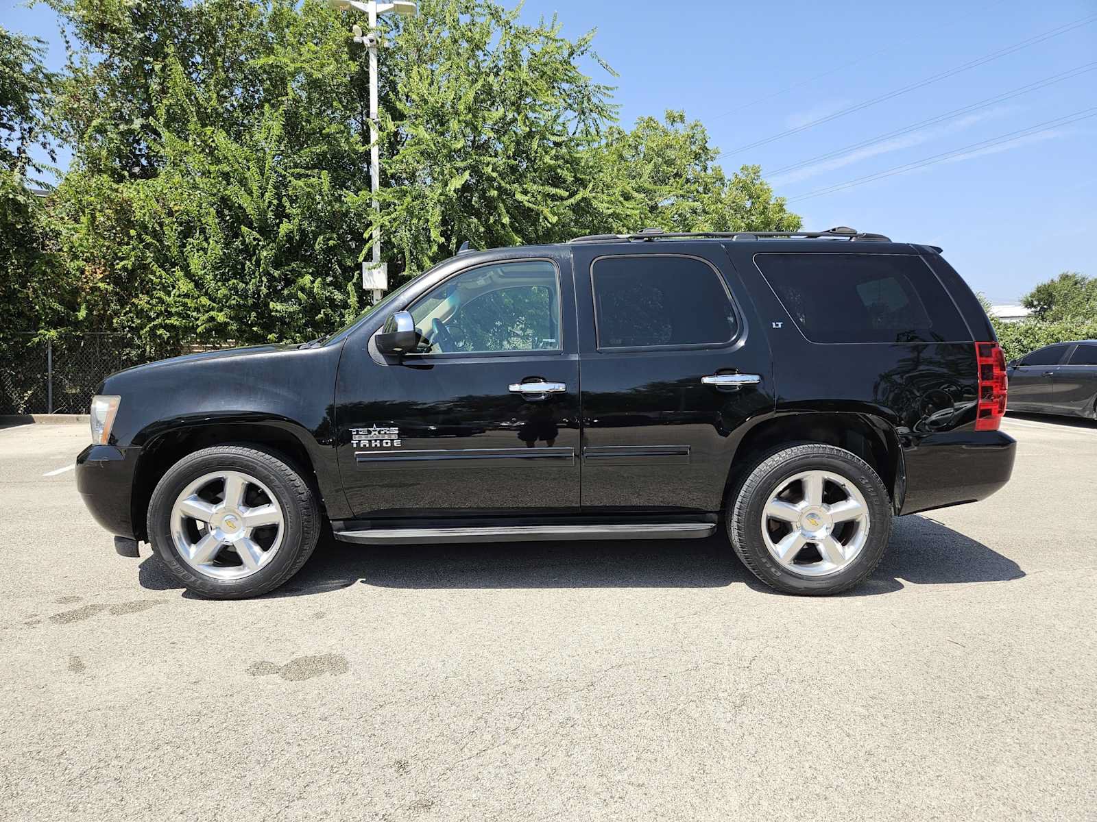 Used 2013 Chevrolet Tahoe LT w/ Texas Edition RWD image 4