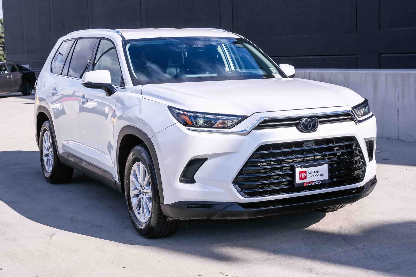 Certified 2025 Toyota Grand Highlander AWD image 3