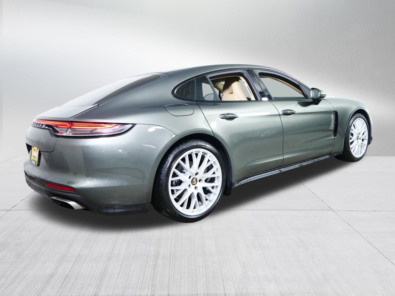 Used 2022 Porsche Panamera 4 image 7