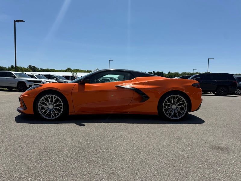 Used 2023 Chevrolet Corvette Stingray Preferred Conv w/ Z51 Performance Package RWD image 9