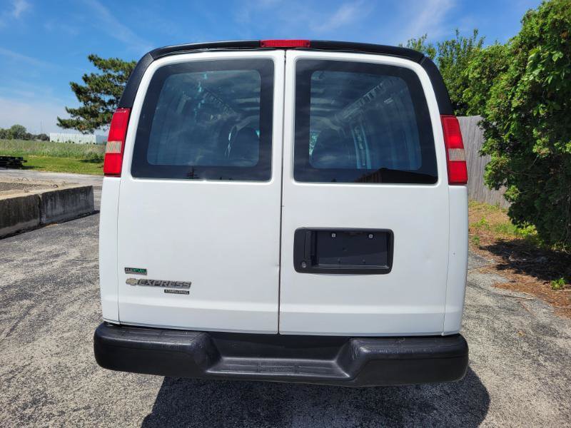 Used 2011 Chevrolet Express 3500 Extended RWD image 22
