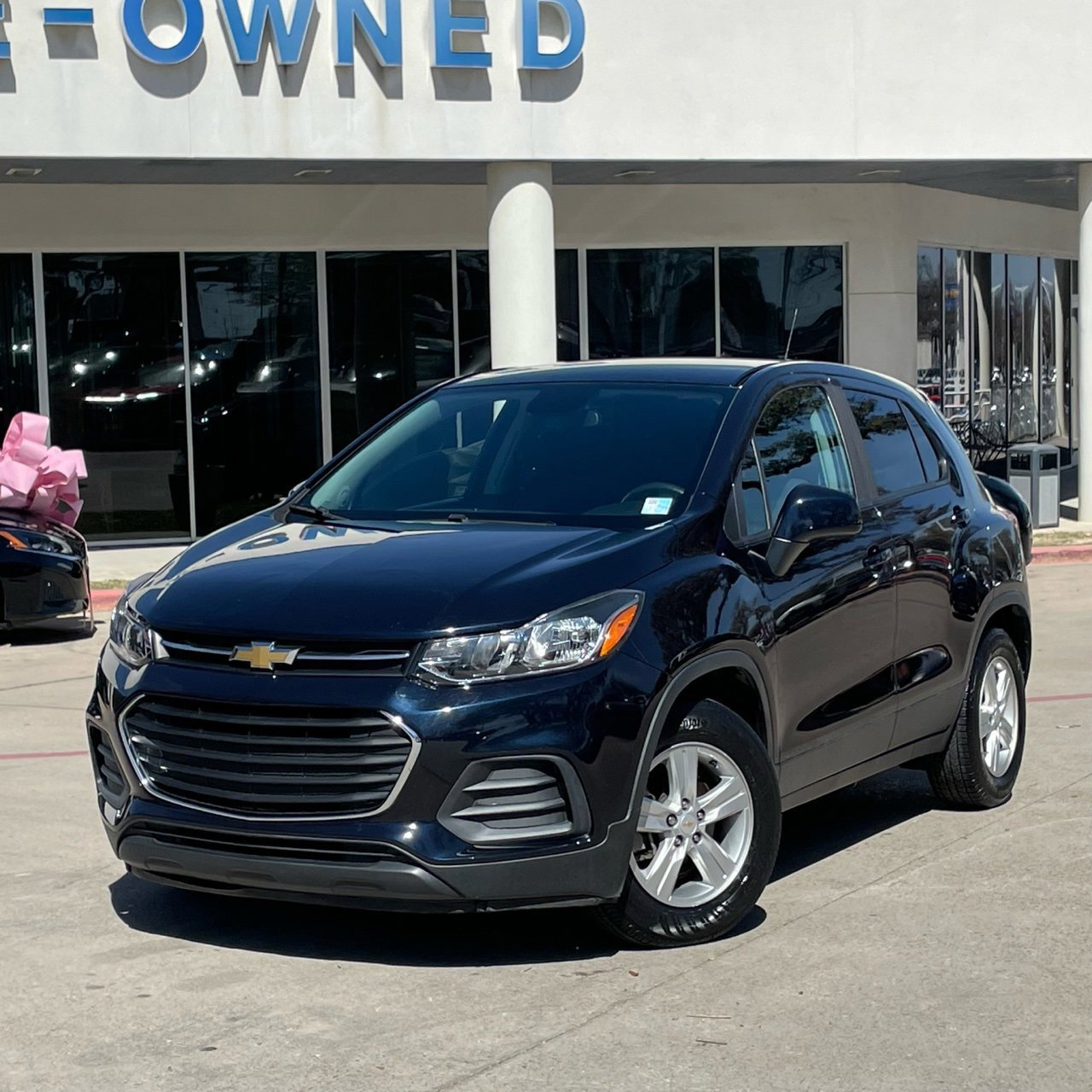 Used 2021 Chevrolet Trax LS w/ Tint and Cruise Package image 9