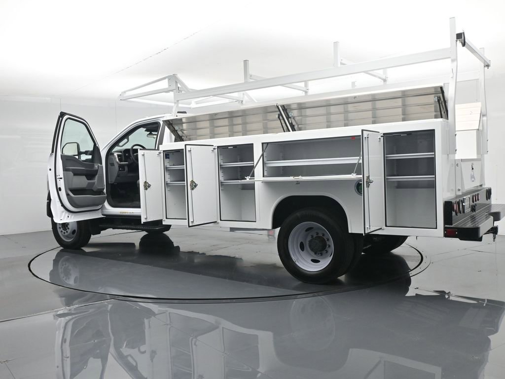 New 2024 Ford F450 XL w/ XL Chrome Package image 39