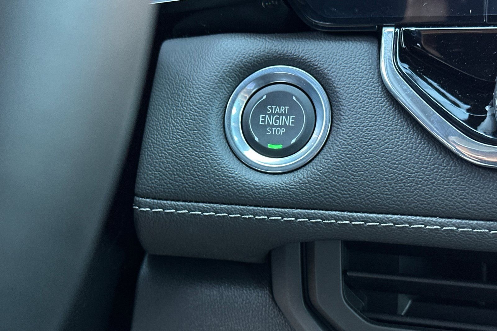 New 2026 Chevrolet Colorado LT w/ LT Convenience Package AWD/4WD image 21