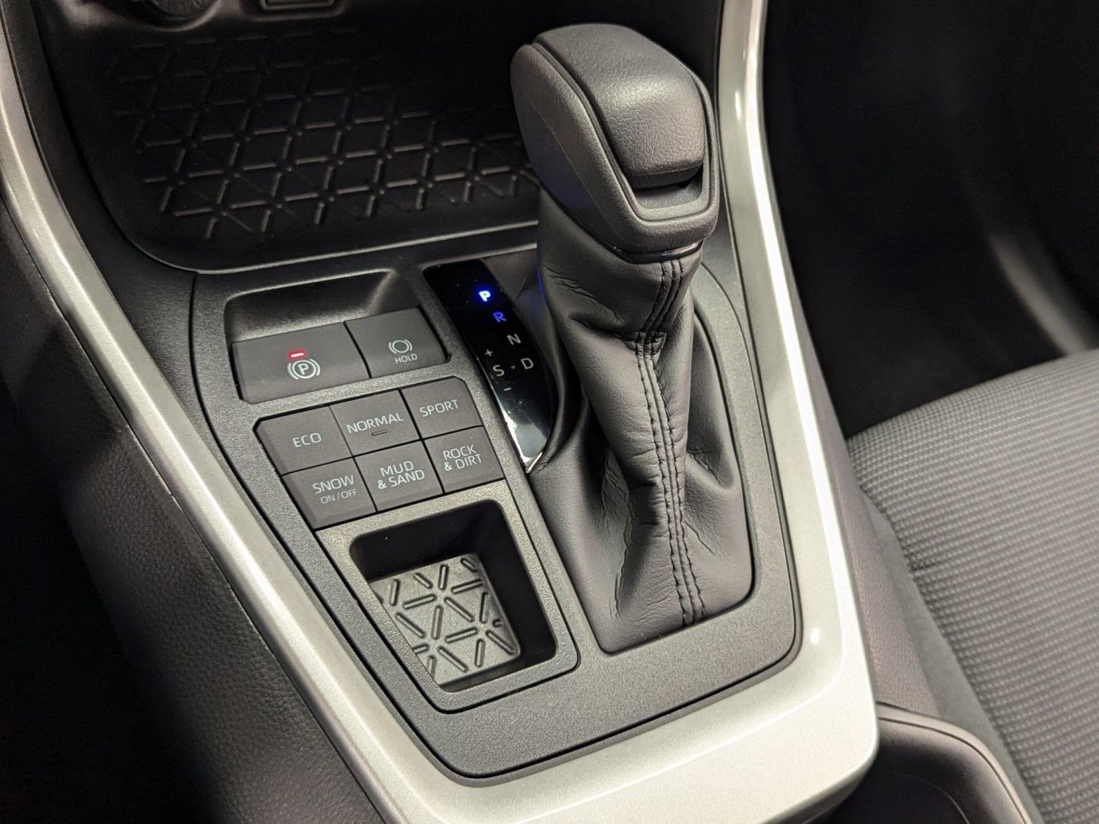 New 2025 Toyota RAV4 LE image 12