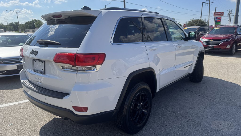 Used 2018 Jeep Grand Cherokee Laredo AWD/4WD image 9
