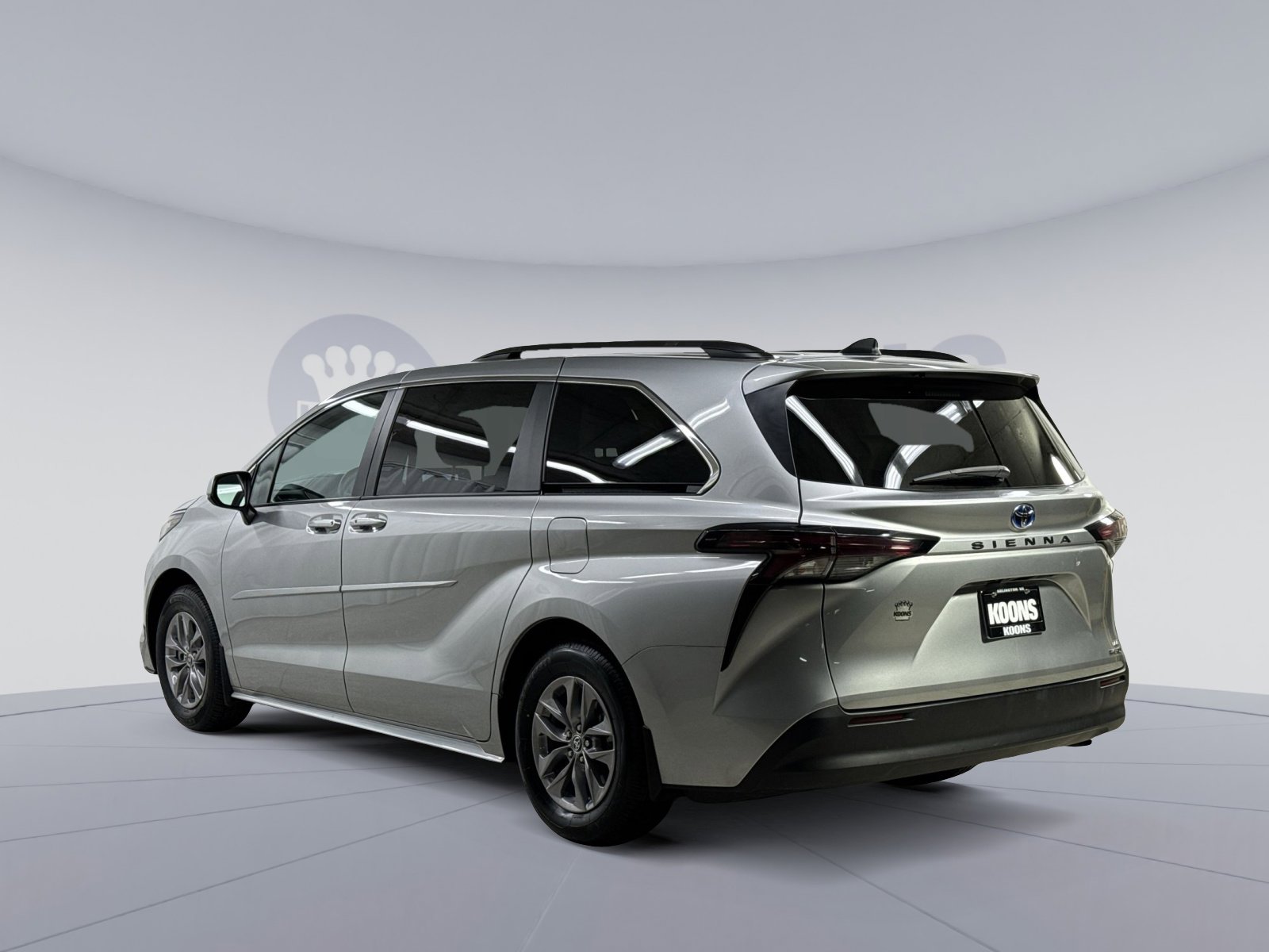 Used 2023 Toyota Sienna LE image 10