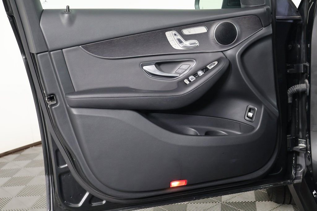 Used 2022 Mercedes-Benz GLC 300 image 12