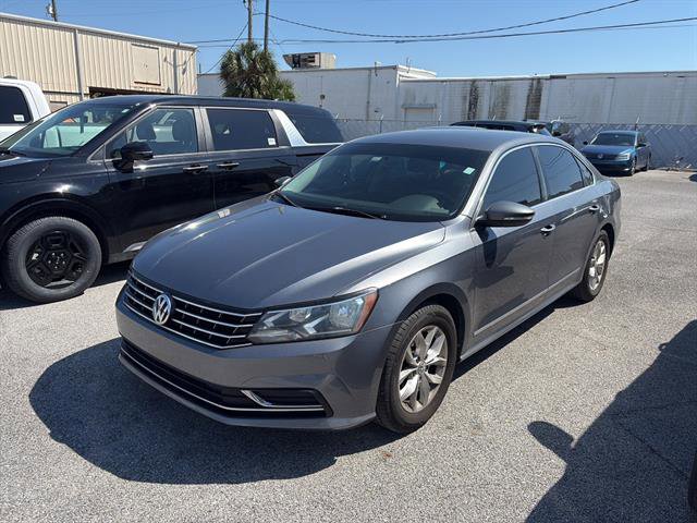 Used 2016 Volkswagen Passat 1.8T S image 2