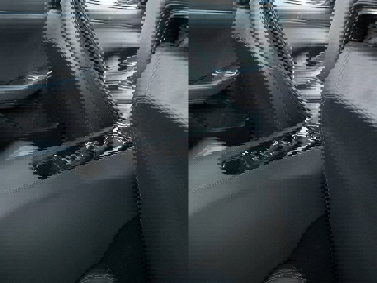 Used 2025 Karma Revero Luxury image 59