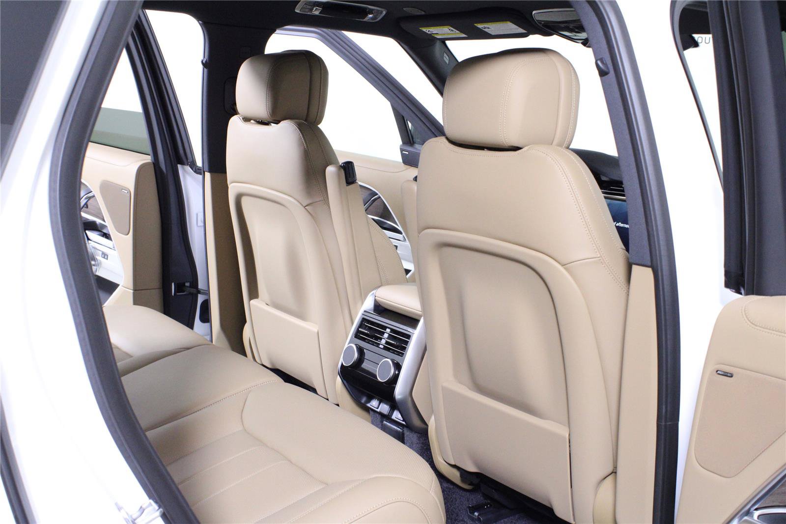 New 2026 Land Rover Range Rover SE AWD/4WD image 11