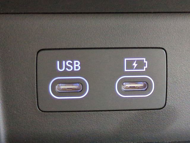 Certified 2025 Genesis GV80 2.5T Select image 13