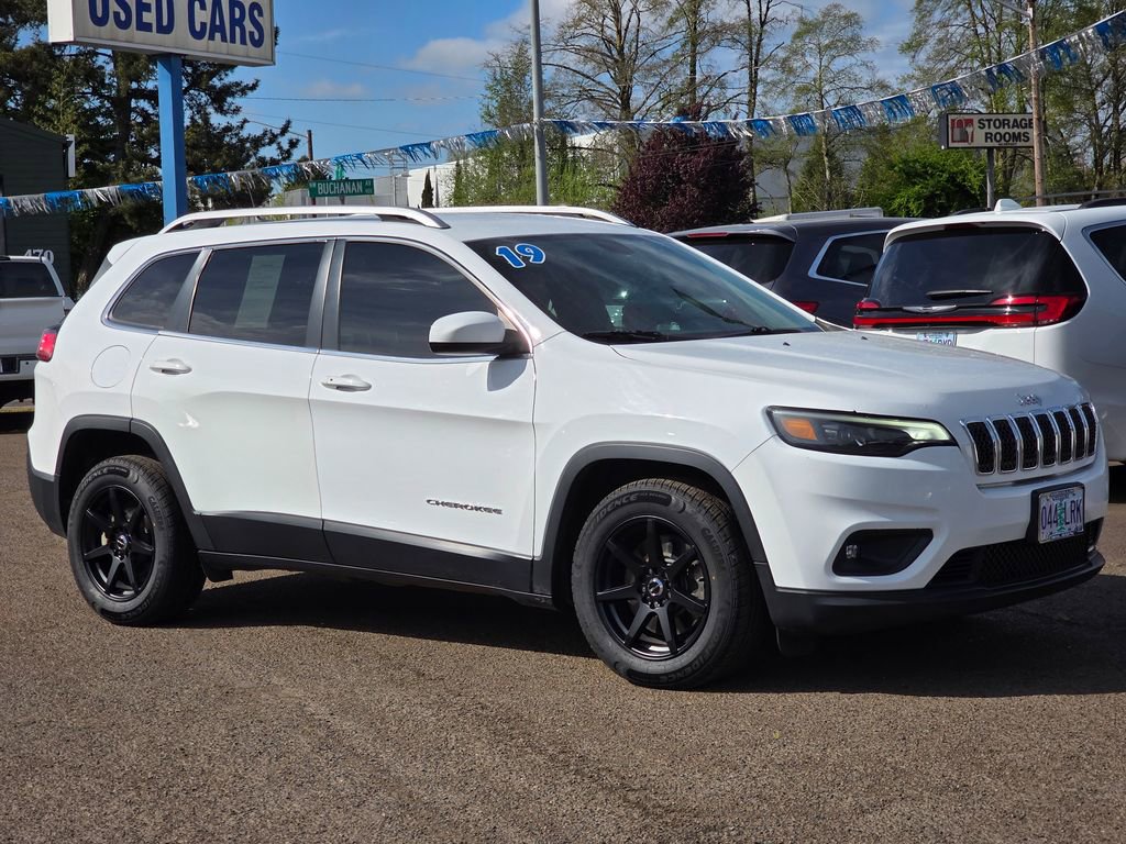 Used 2019 Jeep Cherokee Latitude Plus image 32