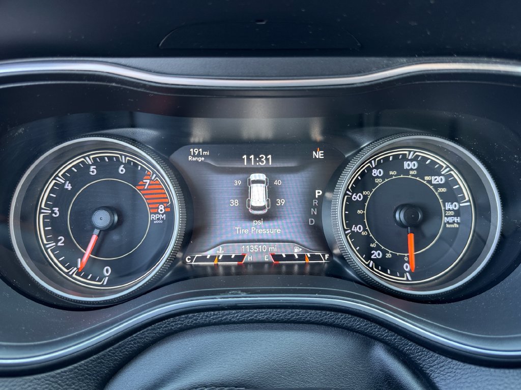 Used 2019 Jeep Cherokee Limited AWD/4WD image 13