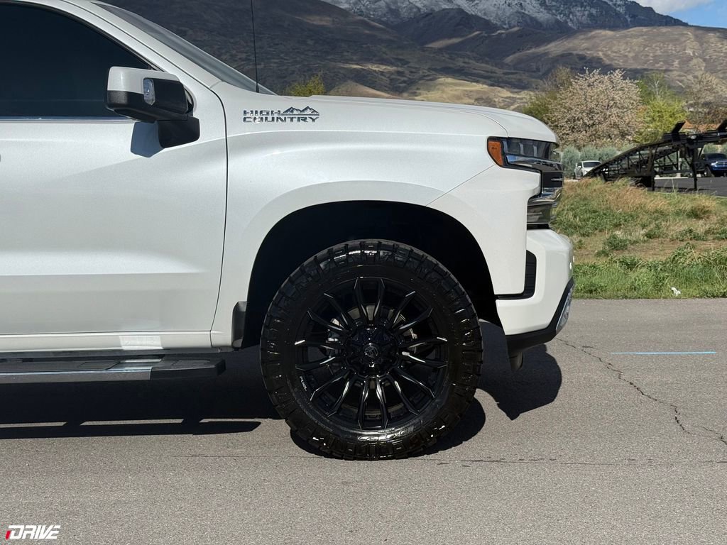 Used 2019 Chevrolet Silverado 1500 High Country w/ Technology Package image 3