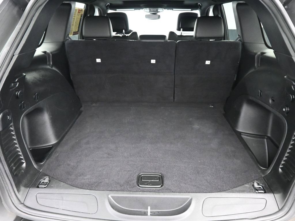 Used 2022 Jeep Grand Cherokee Laredo X image 15