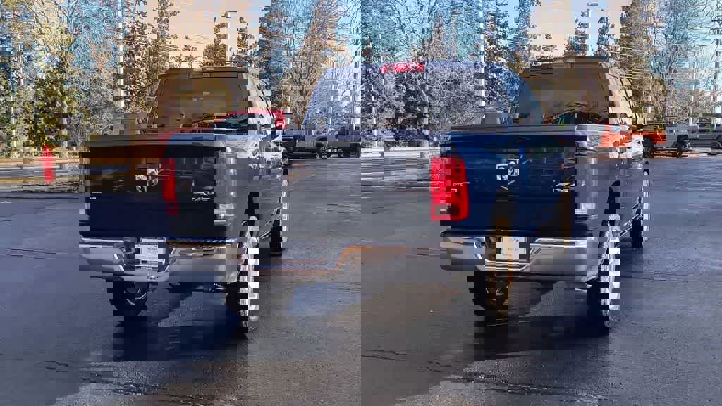 Used 2023 RAM 1500 Classic SLT image 8