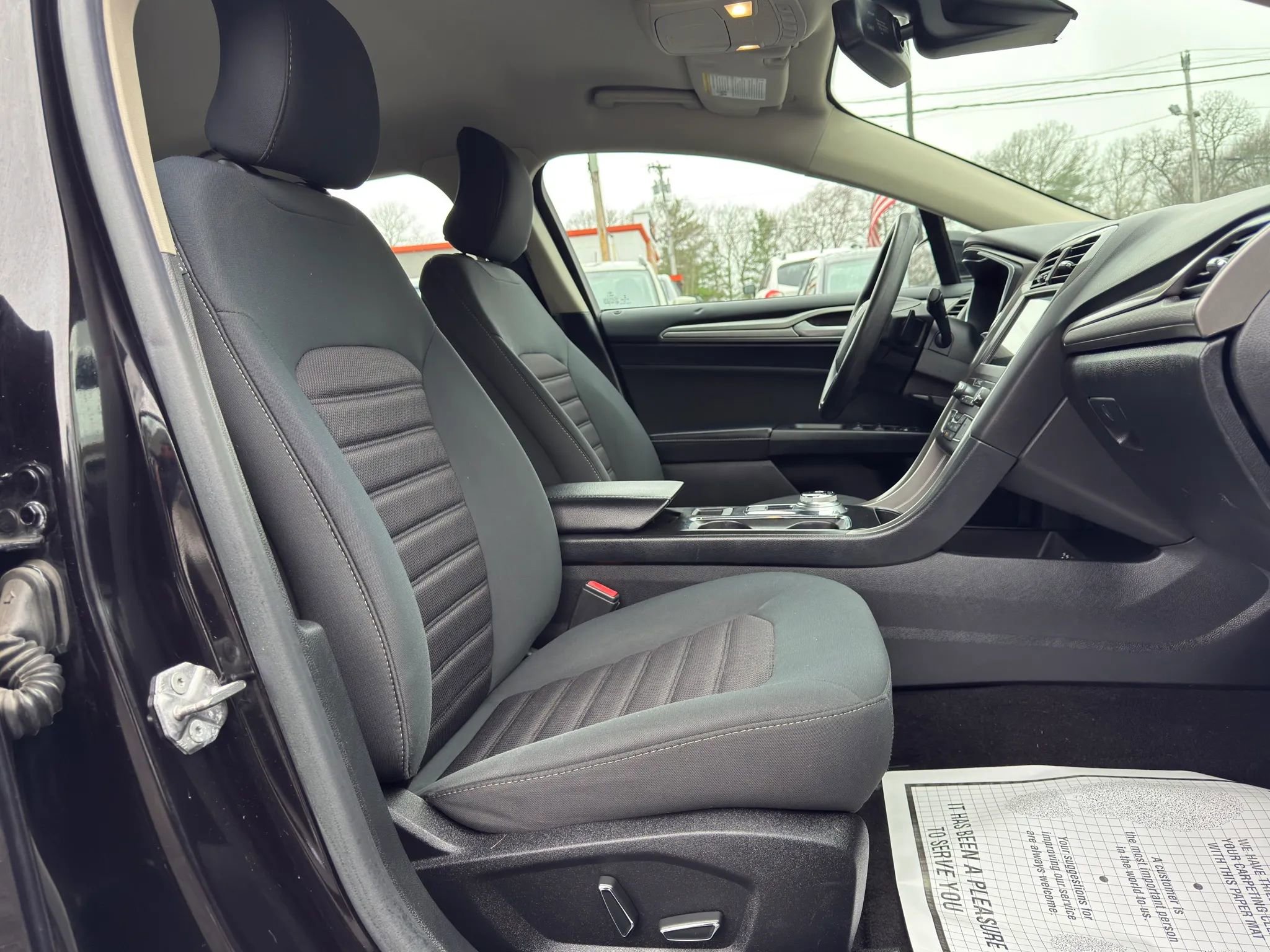 Used 2019 Ford Fusion SE AWD/4WD image 22