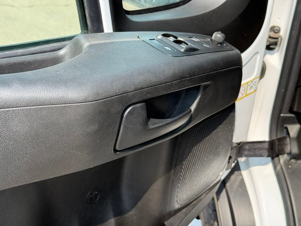 Used 2025 RAM ProMaster 2500 w/ Convenience Group FWD image 11