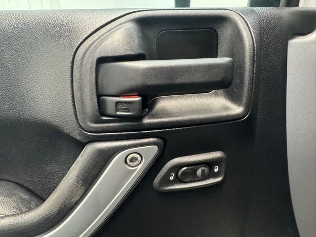Used 2014 Jeep Wrangler Unlimited Sport image 11