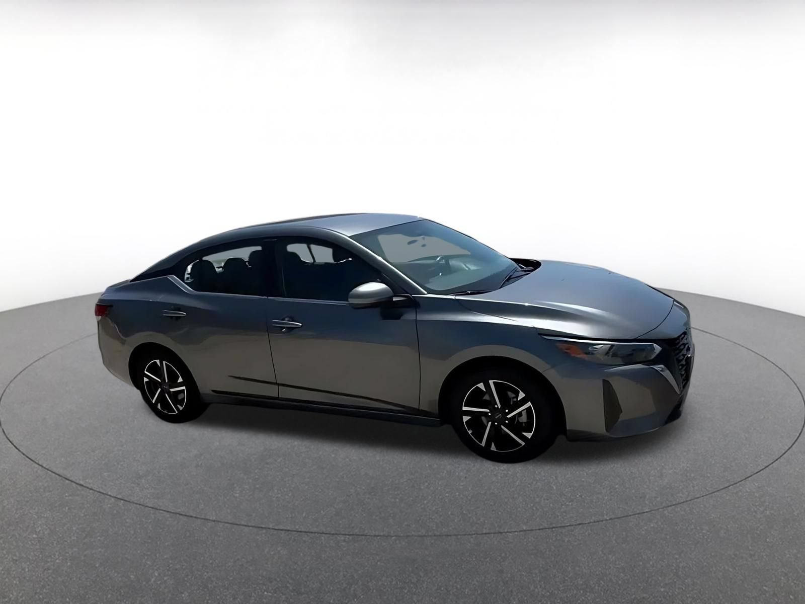 Used 2025 Nissan Sentra SV FWD image 2