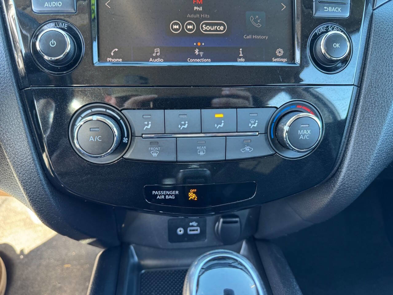 Used 2021 Nissan Rogue Sport S image 11