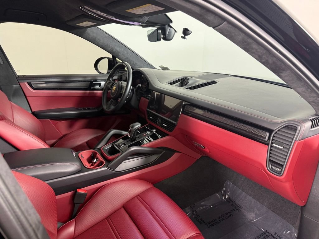 Certified 2023 Porsche Cayenne Turbo GT AWD/4WD image 15