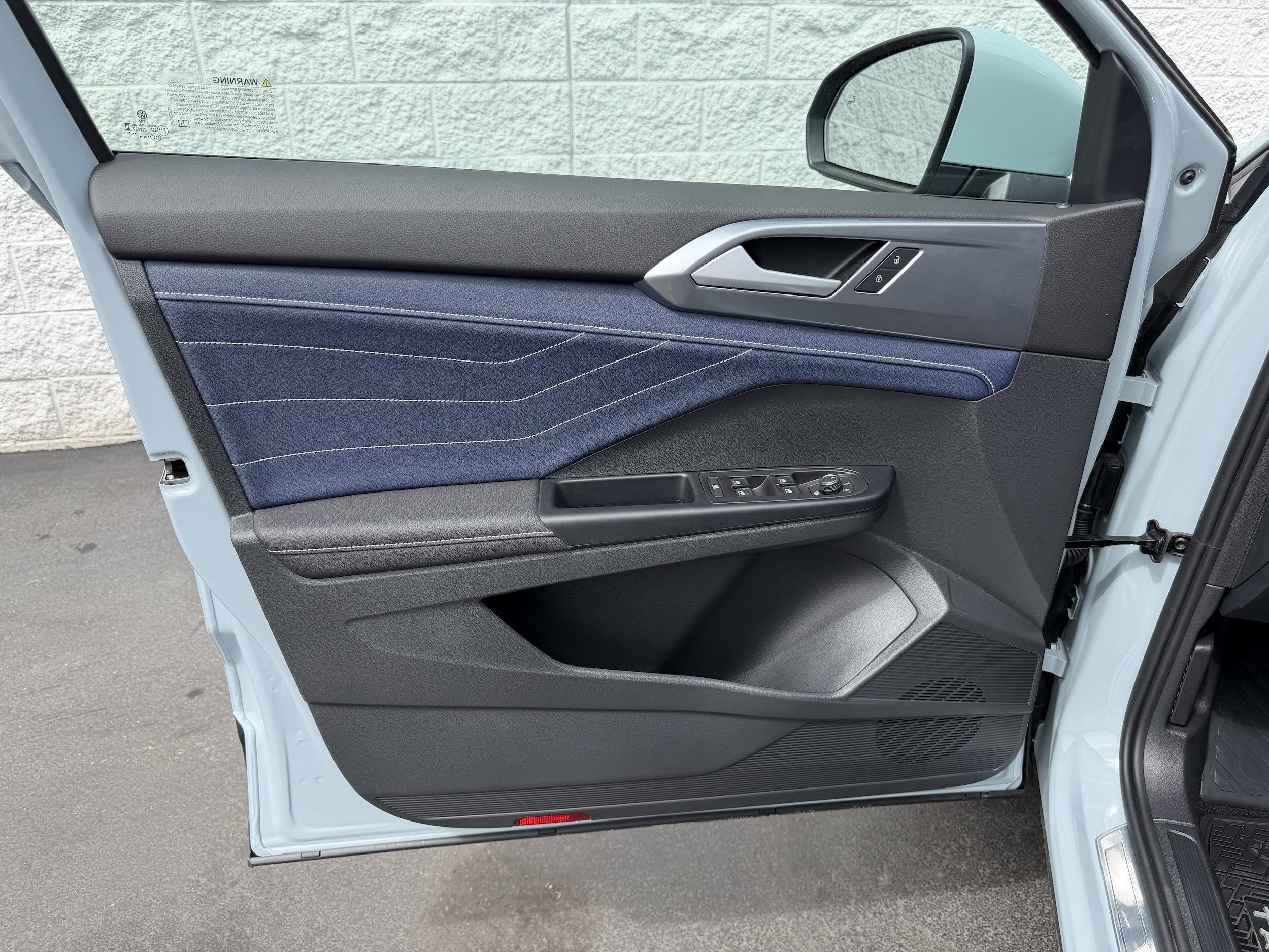 New 2026 Volkswagen Taos SEL AWD/4WD image 9