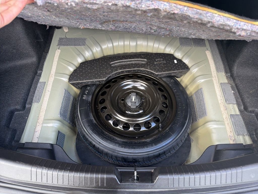 Used 2017 Chevrolet Malibu LT image 43