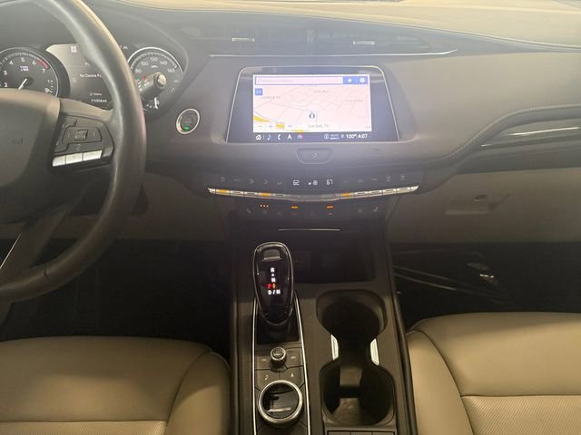 Used 2021 Cadillac XT4 Premium Luxury image 3