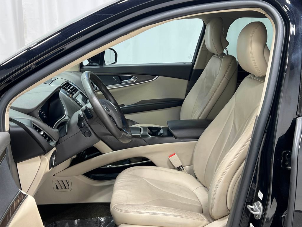 Used 2016 Lincoln MKX Reserve w/ Driver Assistance Package image 14