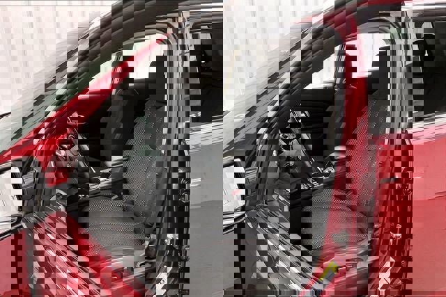 Used 2017 GMC Terrain SLE w/ Technology Package image 8