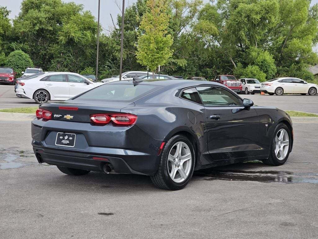 Used 2022 Chevrolet Camaro LT w/ Technology Package RWD image 4