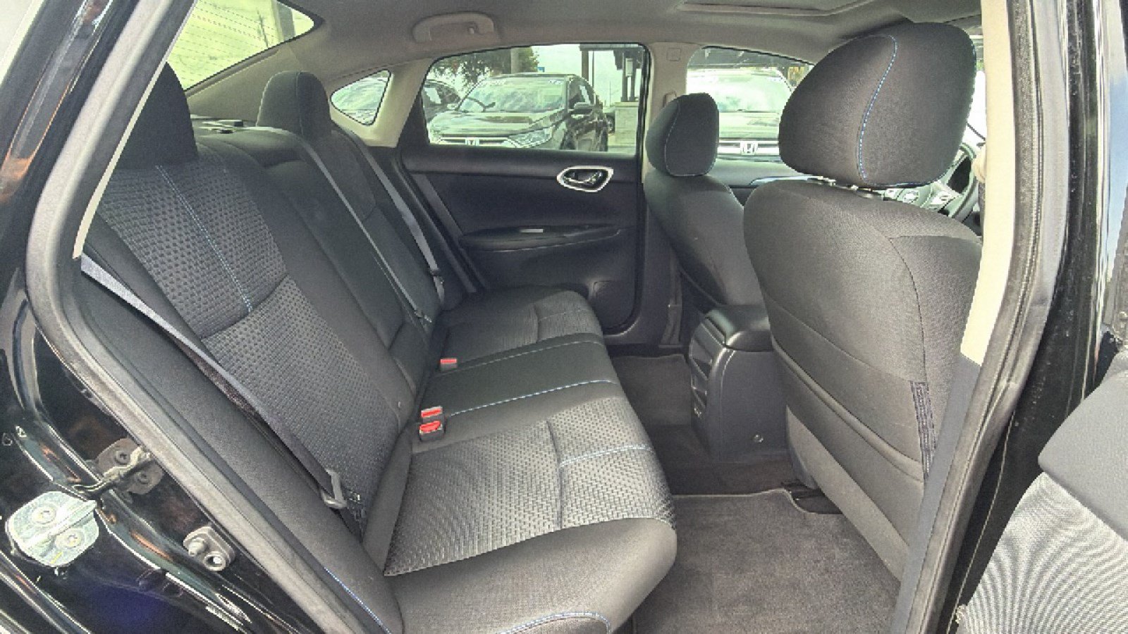 Used 2017 Nissan Sentra SR Turbo w/ SR Midnight Edition FWD image 28