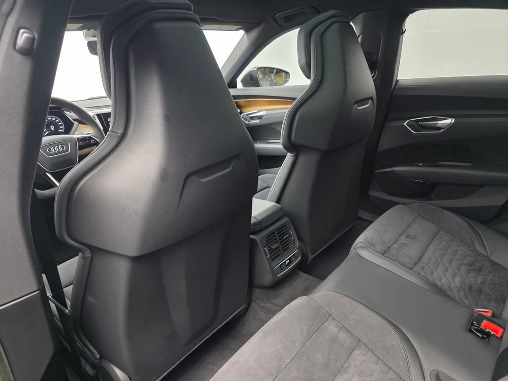 Used 2023 Audi e-tron GT Premium Plus AWD/4WD image 15