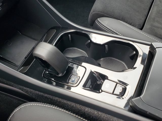 Certified 2026 Volvo XC40 B5 Ultra w/ Climate Package AWD/4WD image 25