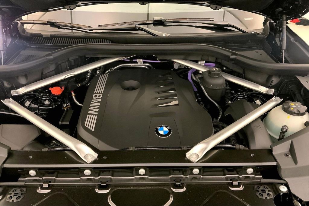 New 2026 BMW X5 xDrive40i w/ Premium Package image 8