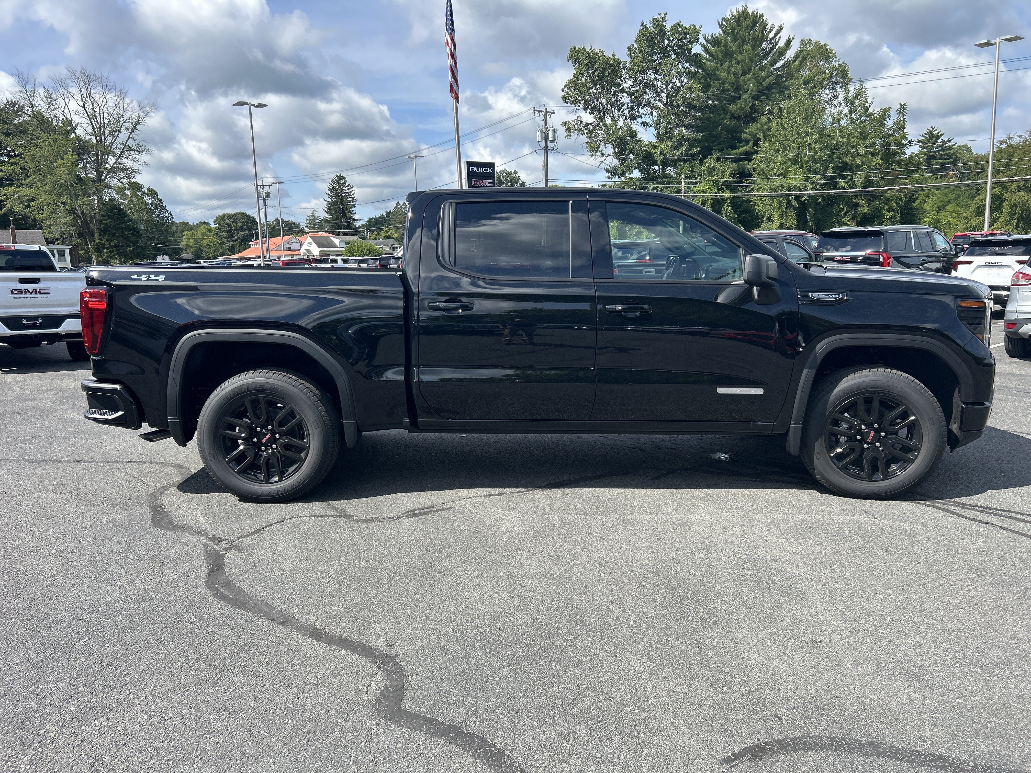 New 2026 GMC Sierra 1500 Elevation w/ Preferred Package AWD/4WD image 15