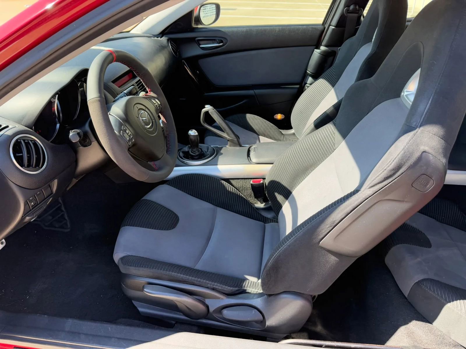 Used 2006 MAZDA RX-8 w/ Touring Pkg RWD image 18