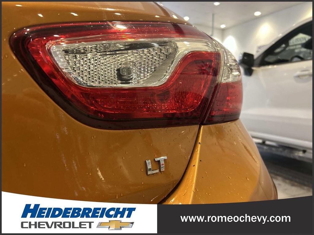 Used 2017 Chevrolet Cruze LT w/ Convenience Package image 35
