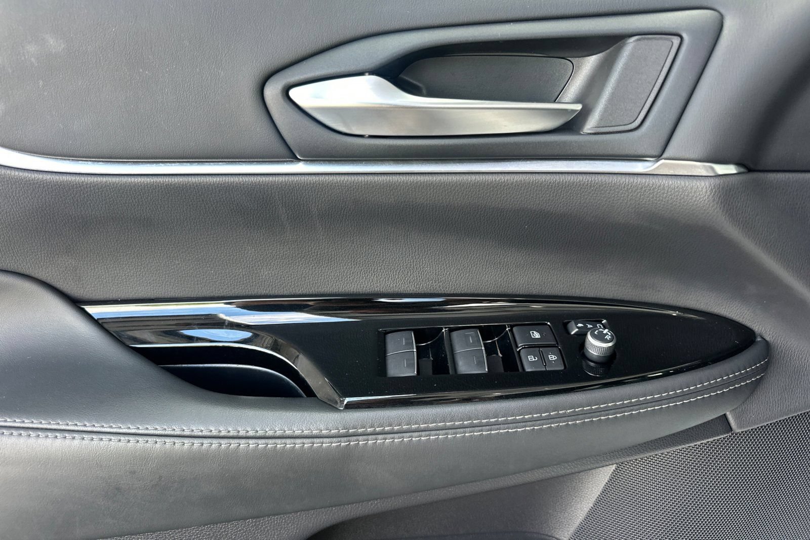 Certified 2023 Toyota Mirai w/ Advanced Technology Package RWD image 13
